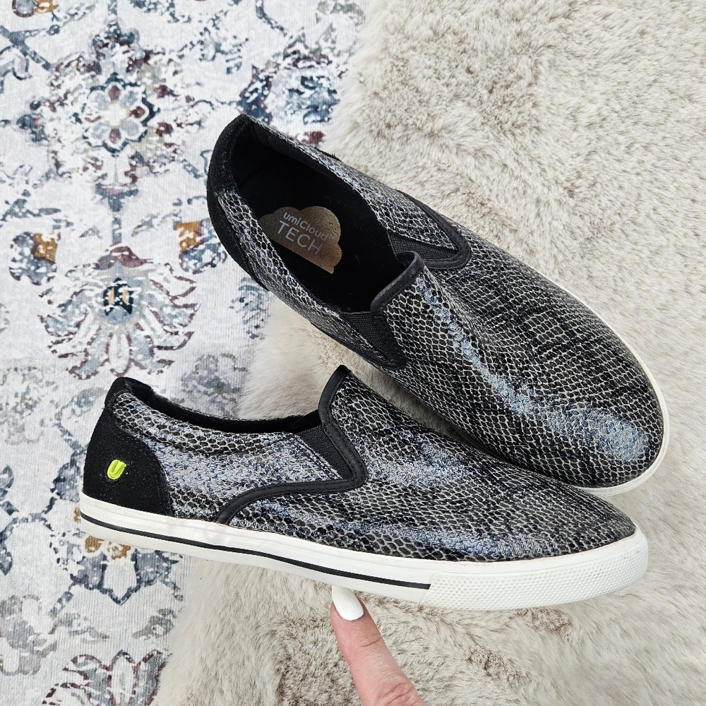Umi Ava II Active School Slip-On Sneaker Kids US 6 / EUR 38